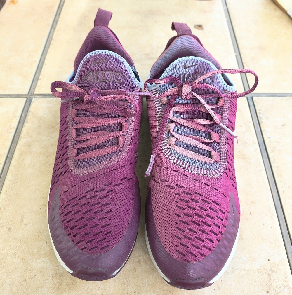 Nike Women's Air Max 270 Bordeaux